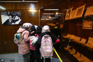 بازدید اقشار مختلف مردم از بیت امام خمینی (س) در جماران-5