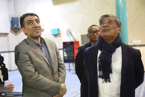 بازدید محمد بن سیو وزیر کشاورزی  و امنیت غذایی کشور مالزی از  بیت امام خمینی (س) در جماران