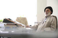هادی خامنه ای