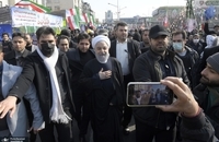 حضور حسن روحانی در راهپیمایی ۲۲ بهمن (10)