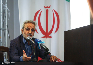 رئیس اتحادیه پیشکسوتان جامعه کارگری: سهام «پرسپولیس» را نمی‌خواهیم/ دولت بدهی خود را به تأمین اجتماعی بپردازد/ می‌خواهند باشگاه ورشکسته‌ای را که جز هزینه چیزی برای ما ندارد، به تأمین اجتماعی تحمیل کنند/ مگر ما مسئولِ حل مشکلِ فوتبالیست‌ها هستیم؟!