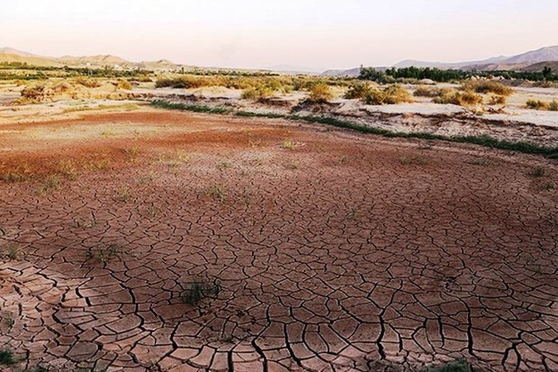 آب تنها رودخانه استان سمنان 35 درصد کم شد
