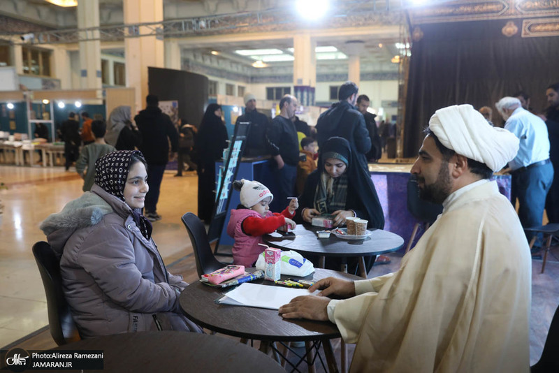 غرفه موسسه تنظیم و نشر آثار امام خمینی (ره) در سی و دومین نمایشگاه بین المللی قرآن کریم