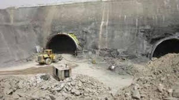 ریزش تونل سد دالکی دشتستان یک کشته و سه مصدوم برجای گذاشت