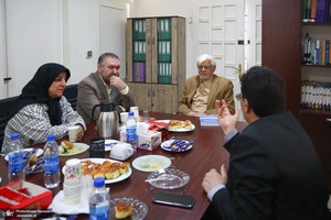 دیدار نوروزی برخی از چهره های سیاسی و دانشگاهی با محمدرضا عارف