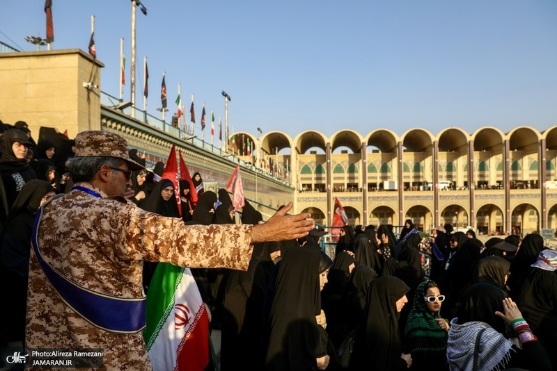 مراسم وداع با پیکر رهبر شهید
