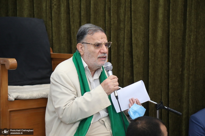 مراسم عمامه گذاری طلاب توسط آیت‌الله العظمی نوری همدانی و آیت الله فاضل لنکرانی در روز عید غدیر