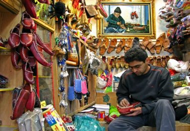 چموش پای افزار سنتی ماسوله در گذر سالیان ماندگار می شود