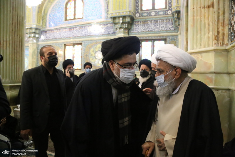 حضور مراجع و علما در مسجد امام حسن عسکری(ع) در پی ارتحال آیت الله العظمی صافی(ره)