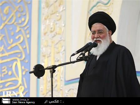 امام جمعه مشهد: راهپیمایی اربعین موجب انسجام جهانی شیعه است