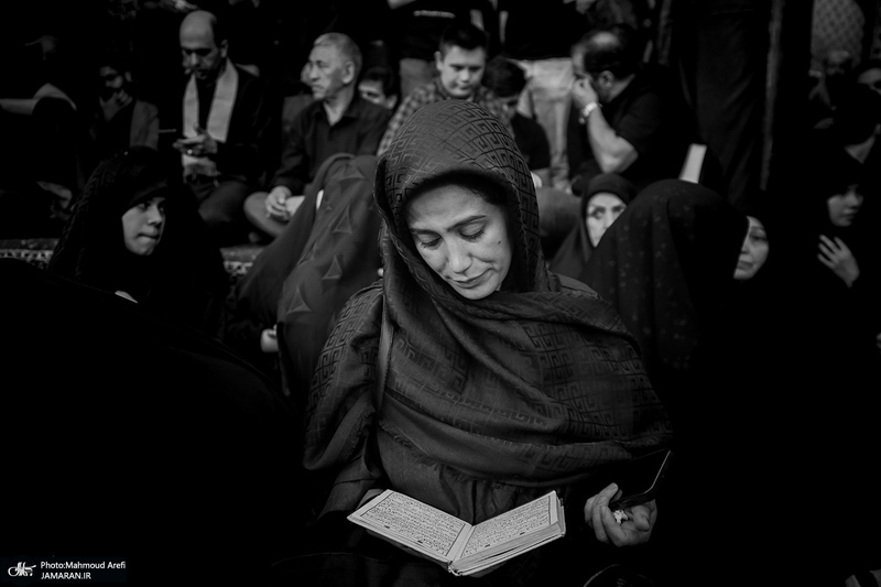 عزاداری ظهر عاشورا در حسینیه 200 ساله سادات اخوی