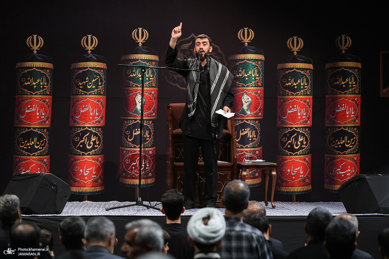 اولین شب مراسم عزاداری ماه محرم در جوار محل عروج ملکوتی قائد شهید انقلاب