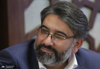  دبیرکل جمعیت جوانان انقلاب اسلامی: فرمانده سپاه امام ۲۷ ساله بود؛ چرا شما به جوانان اعتماد نمی‌کنید؟