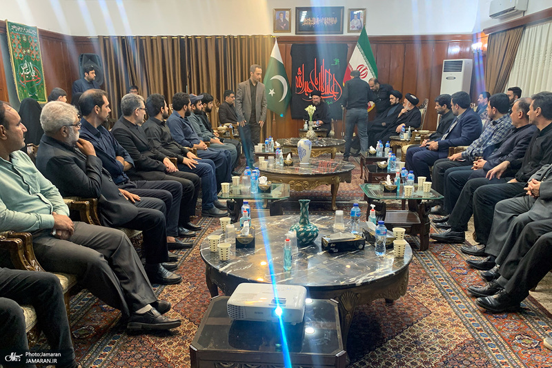 حضور سید حسن خمینی در کنسولگری جمهوری اسلامی ایران در کراچی