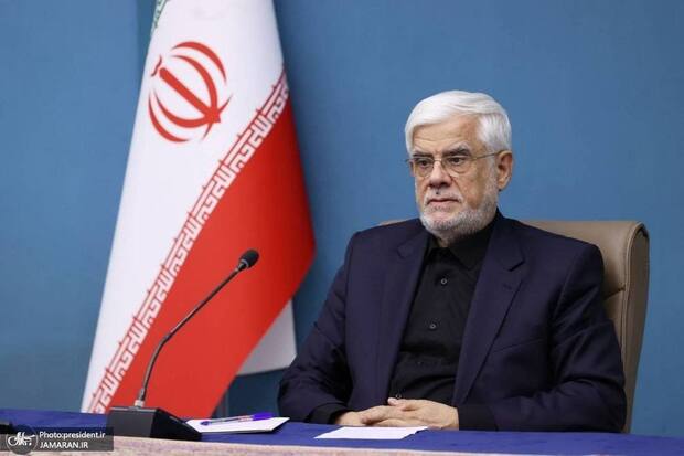 عارف: دولت از بازگشت نخبگان حمایت می‌کند/ حکمرانی مبتنی بر علم و فناوری، راهبرد جدید کشور است/ دشمنان با علم و دانش ایران مشکل دارند