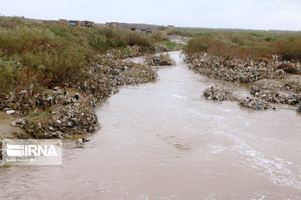 زباله‌های رودخانه شور و شیرین تهدید جدی محیط زیست ورامین