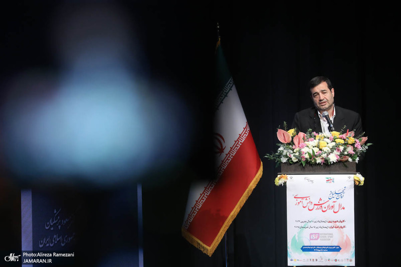 مراسم تجلیل از مدال آوران المپیک دانش آموزی