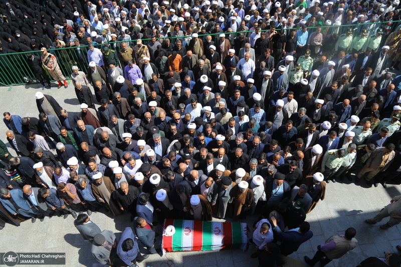 تشییع مرحوم آیت الله عباسعلی سلیمانی (ره) در حرم مظهر حضرت معصومه (س)