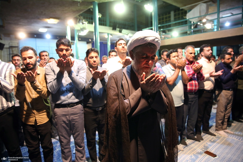 تجدید میثاق معلمان جدیدالاستخدام استثنایی با حضرت امام خمینی (ره) در حسینیه جماران