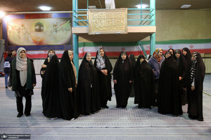 بازدید اقشار مختلف مردم از بیت امام خمینی در جماران