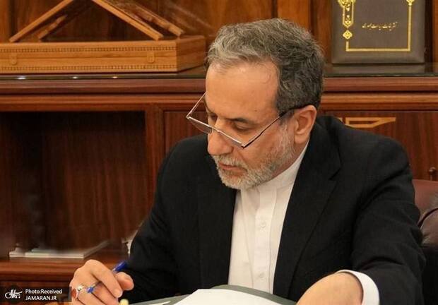 نامه عراقچی به اعضای شورای حکام درباره اقدام غیرقانونی آمریکا و سه کشور اروپایی علیه ایران: حامی اصلی پیش‌نویس قطعنامه، خود منشأ بحرانی است که اکنون مدعی رسیدگی به آنهاست