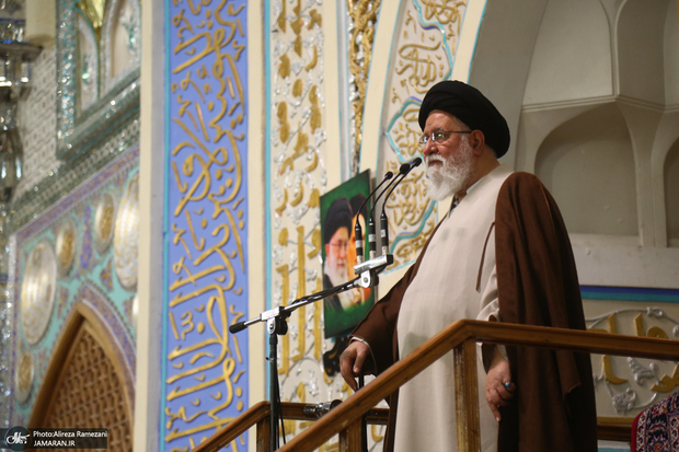 انتقاد علم‌الهدی از ناطق نوری: بعضی‌ها یا دچار گسست شده‌اند، یا به ستوه آمدند
