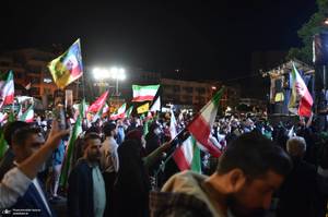 پنجاه و هشتمین اجتماع پر شور مردم در میدان انقلاب -۲