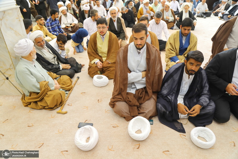 مراسم جشن عید غدیر و عمامه‌گذاری طلاب در بیت مراجع  تقلید و علما