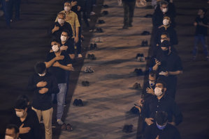 عزاداری شب اول محرم در میدان امام حسین(ع)