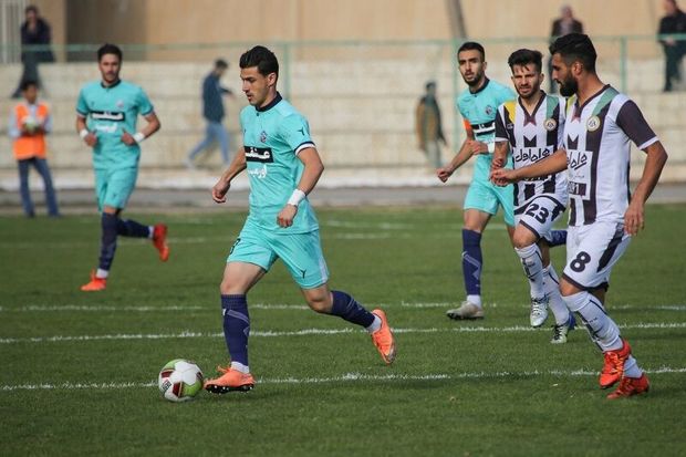بازیکن سابق تیم امید استقلال تهران در  یزدلوله بازی می‌کند