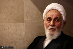 مراسم ختم مادر همسر حجت السلام ‌و المسلمین علی اکبر ناطق نوری و عباس آخوندی