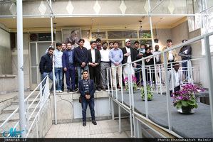 بازدید گردشگران خارچی از بیت امام خمینی (س) در جماران