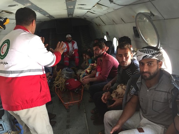 2هزار و600سیل زده خوزستان باقایق و بالگرد به نقاط امن منتقل شدند