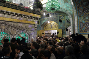 زائران حرم مطهر رضوی در روز شهادت امام رضا (ع)