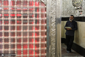 غباروبی ضریح مطهر حضرت عبدالعظیم حسنی (ع) و امام زاده حمزه (ع)