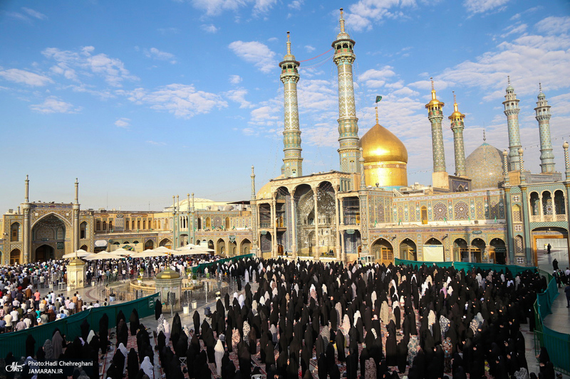 نماز عید سعید قربان در حرم مطهر حضرت معصومه(س)