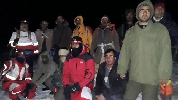 جزئیات نجات سه کوهنورد مفقود شده در ارتفاعات کرکزو + تصاویر