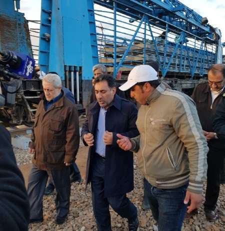 معاون وزیر راه:300 میلیارد ریال برای تسریع در اجرای راه آهن همدان - تهران اختصاص یافت