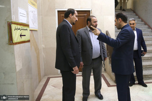 بازدید آیت الله نور مفید از نمایشگاه وکلای شرعی امام خمینی (س)