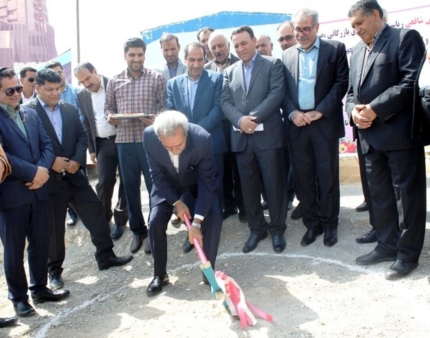 کلنگ احداث ساختمان جدید اتاق بازرگانی ایلام به زمین زده شد