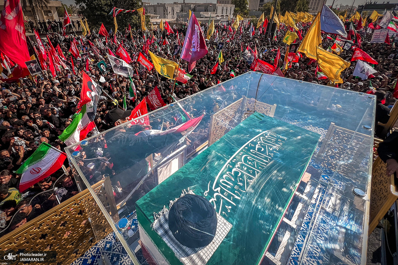 تشییع پیکر مطهر رهبر شهید در نجف اشرف