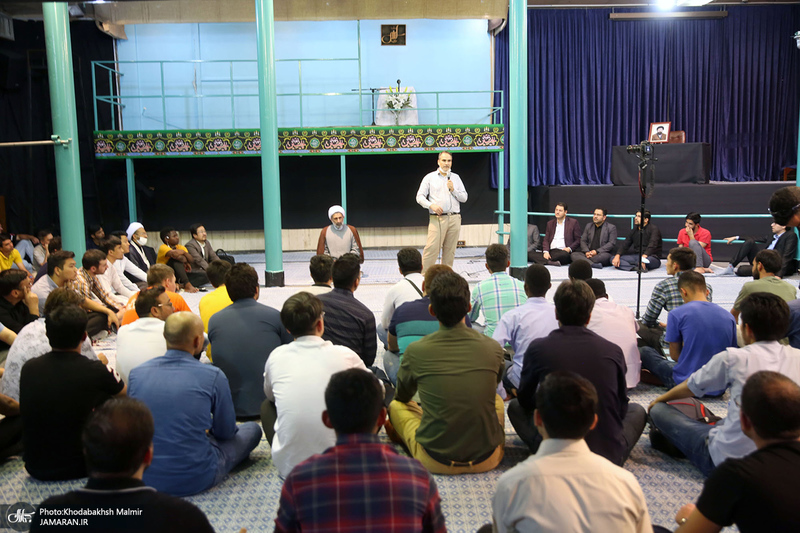 بازدید جمعی از دانشجویان بین‌الملل دانشگاه علامه طباطبایی به عنوان سفیران تمدن اسلامی از جماران