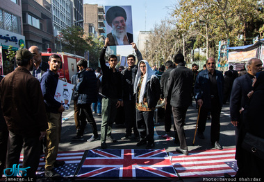 قطعنامه پایانی راهپیمایی ۱۳ آبان قرائت شد