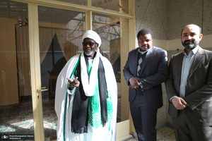 بازدید رهبر شیعیان کشور غنا از بیت امام خمینی در جماران