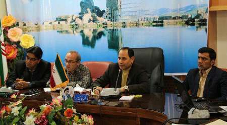 فرماندار تکاب: دستگاه های اجرایی قوانین دست و پاگیر فراروی تولید را تسهیل کنند