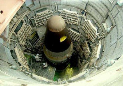 اسرائیل صدها کلاهک هسته‌ای دارد و سلاح شیمیایی تولید می‌کند