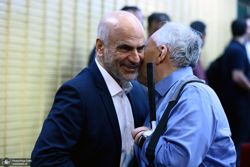 شب بزرگداشت «فرشاد مومنی»