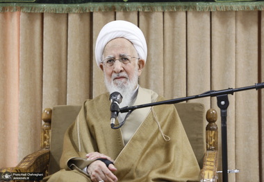 آیت‌الله العظمی جوادی آملی خطاب به طلاب: نه بیراهه بروید و نه راه کسی را ببندید
