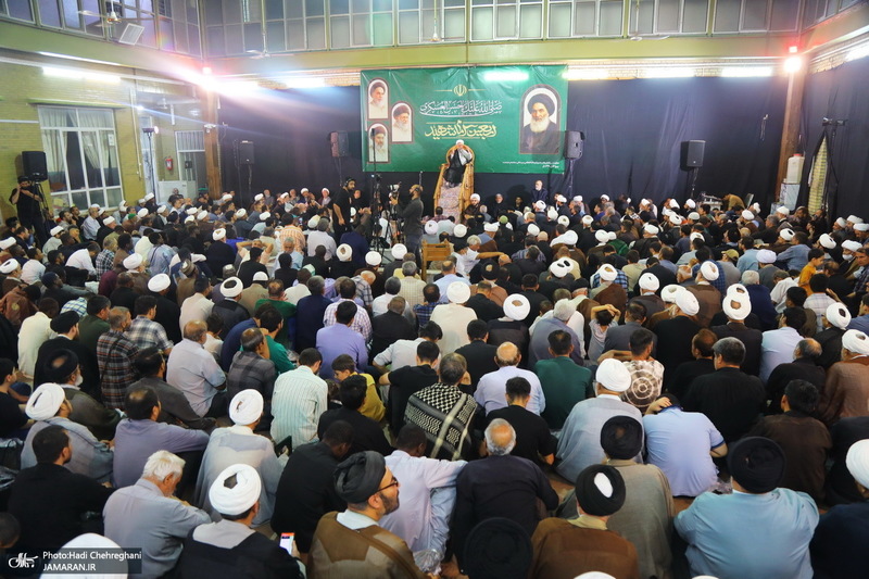 مراسم چهلمین روز تدفین رهبر شهید در دفتر آیت الله العظمی سیستانی در قم