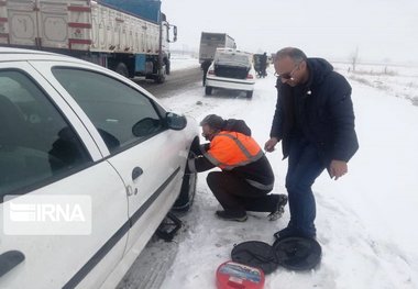 همراه داشتن زنجیرچرخ برای تردد در جاده‌های آذربایجان‌غربی الزامی است